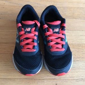 Boys' New Balance Little Kid & Big Kid 680V6 YP680BG6 Running